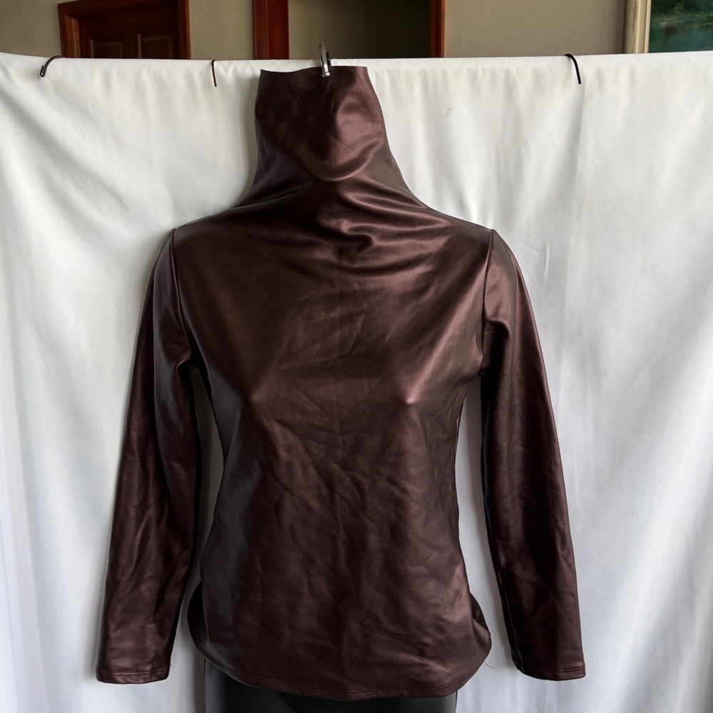 NCF Gorgeous Pleather Top M, Fits Small, 17” PTP, 20” L